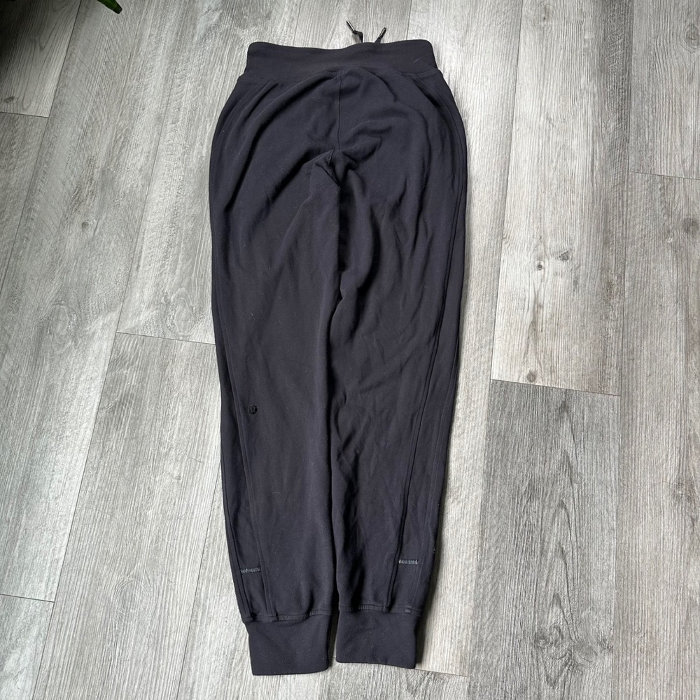 Lululemon Black Jogger Sweatpants Drawstring Cuffs Size 2